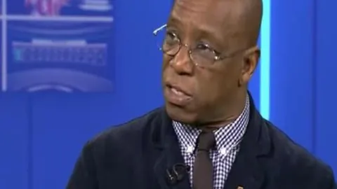 图赫尔褒扬福登拉师傅积极态度，助贝林表现卓越